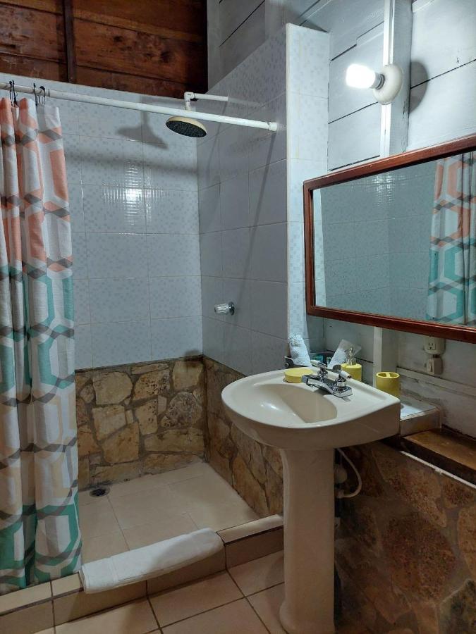Sunset Bay B&B Brig Bay 外观 照片